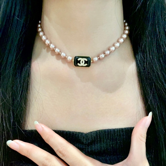 Chanel Pearl Necklace - Picture 9 of 9